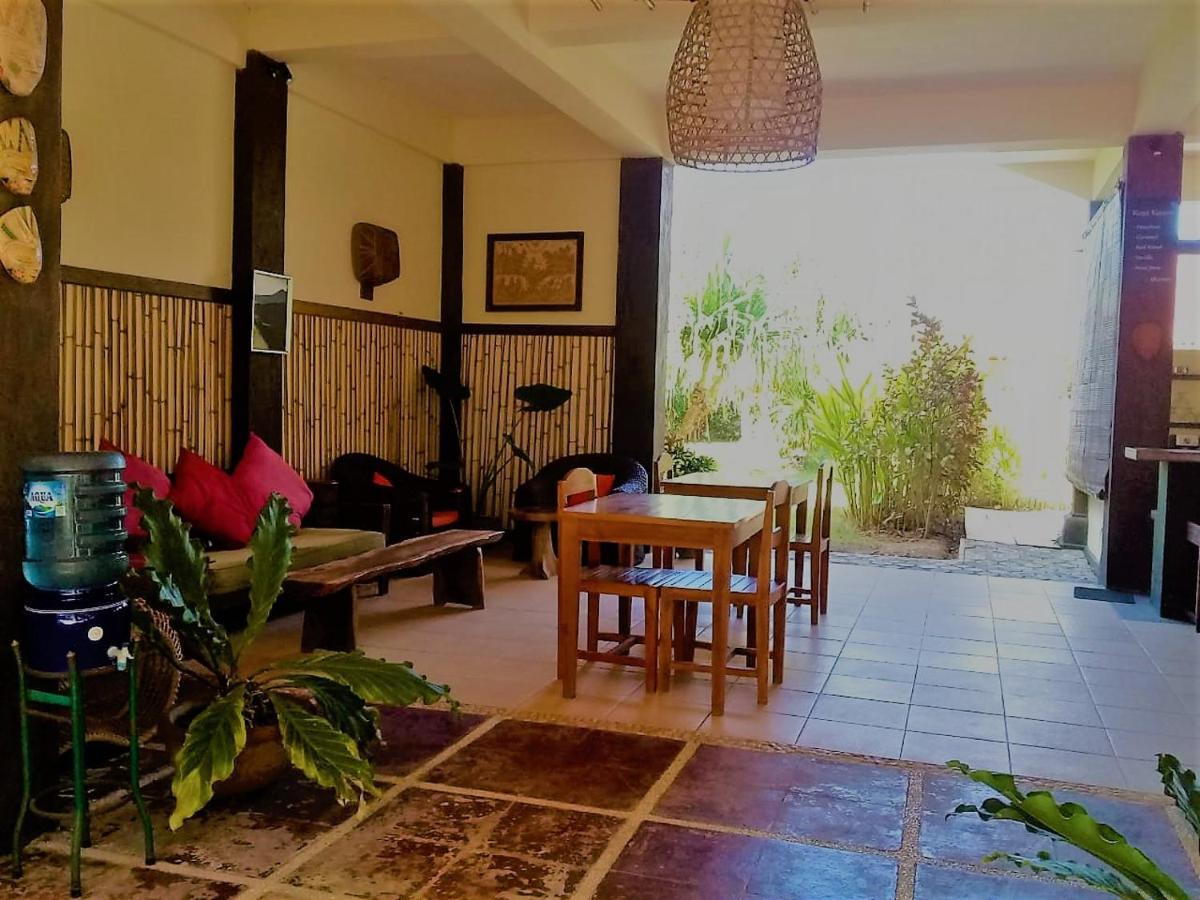 Batu Ampar Menjangan Hotel Banyuwedang Exterior photo