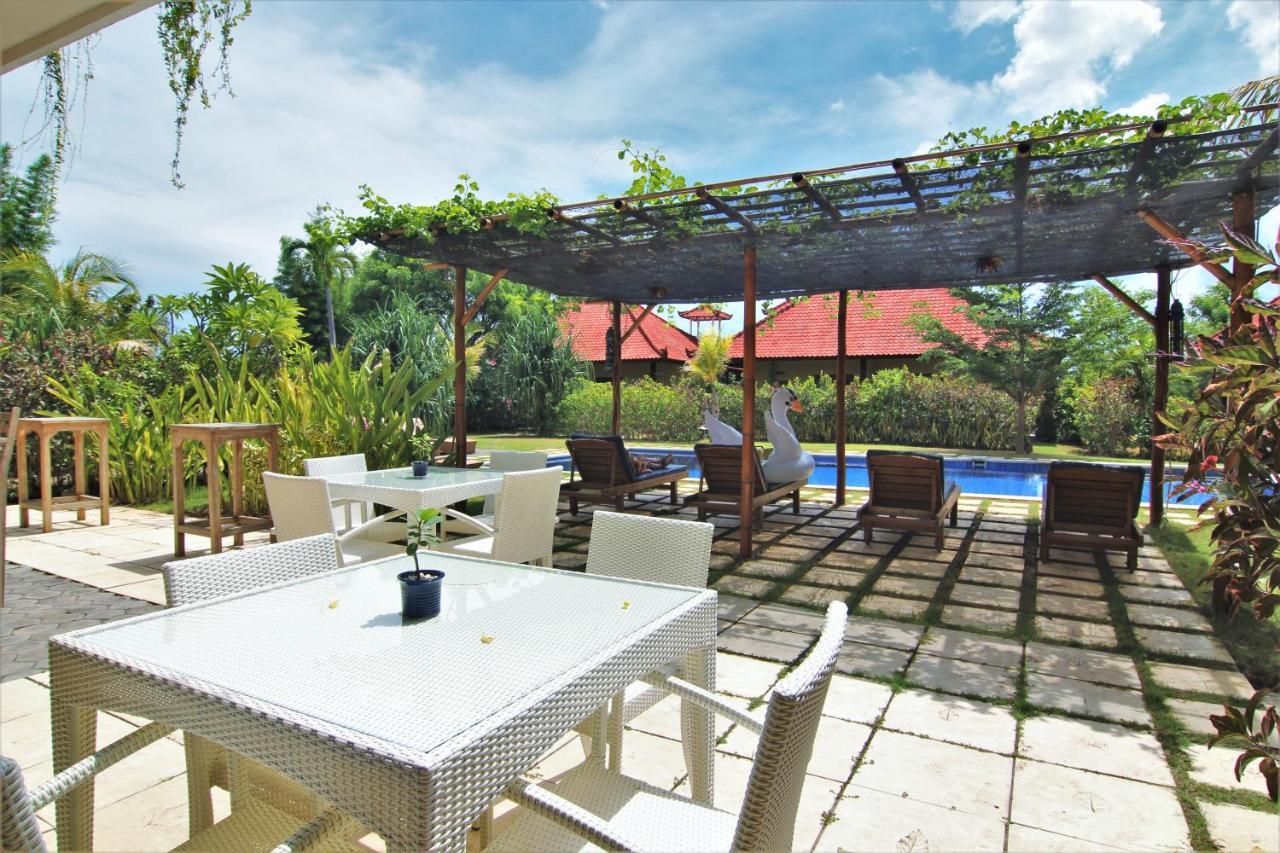 Batu Ampar Menjangan Hotel Banyuwedang Exterior photo